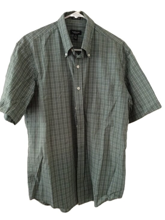 Van Heusen Other - Men's Short Sleeved Shirt - Van Heusen No Iron Size M 15-15 1/2 neck